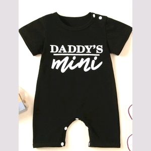 Baby's "Daddy's mini" outfit